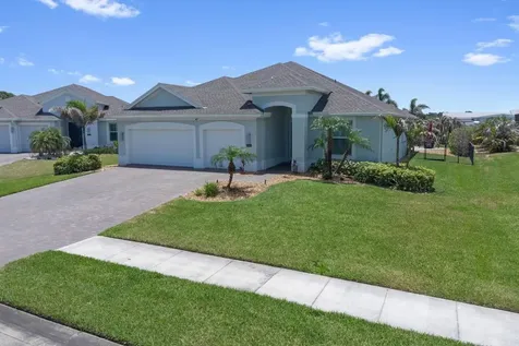 7203 33rd Square Vero Beach FL 32967