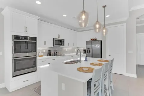 7203 33rd Square Vero Beach FL 32967