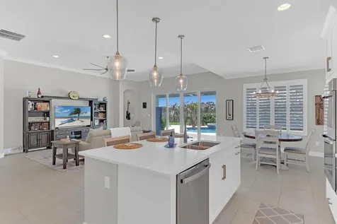 7203 33rd Square Vero Beach FL 32967