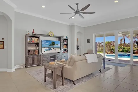 7203 33rd Square Vero Beach FL 32967