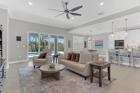 7203 33rd Square Vero Beach FL 32967