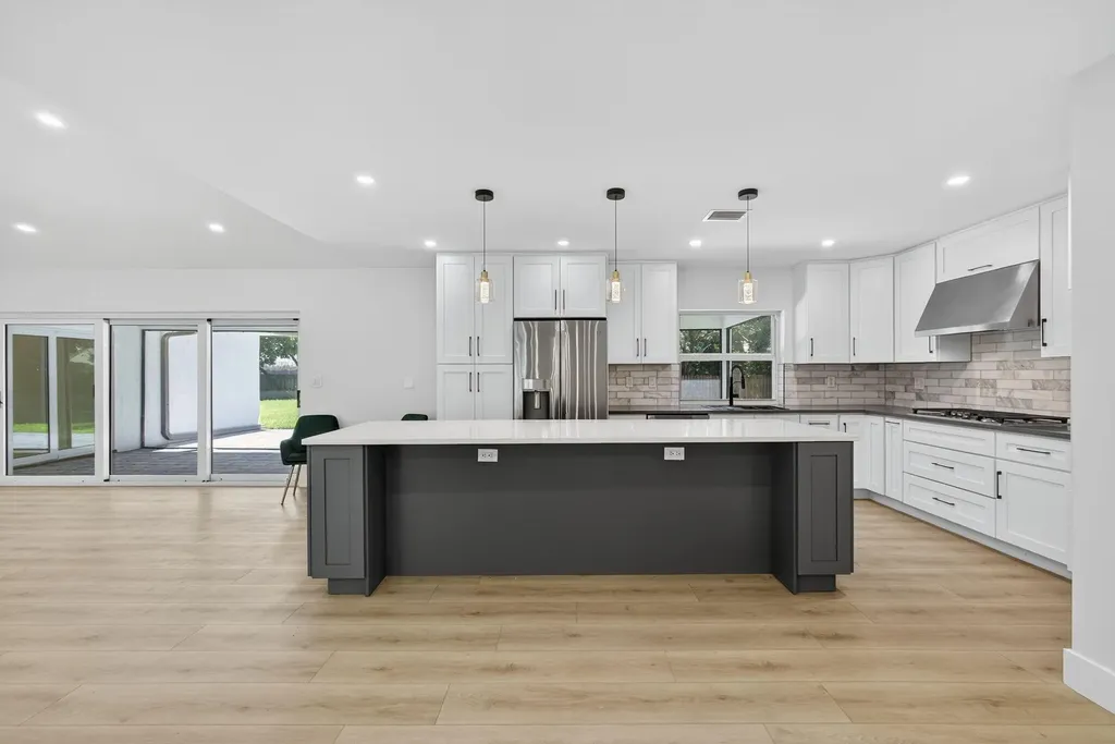 280 Sulky Way Wellington FL 33414