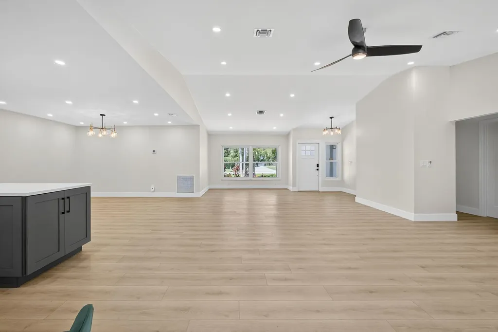 280 Sulky Way Wellington FL 33414