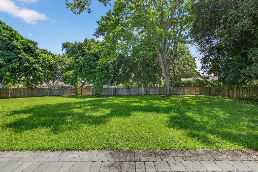 280 Sulky Way Wellington FL 33414