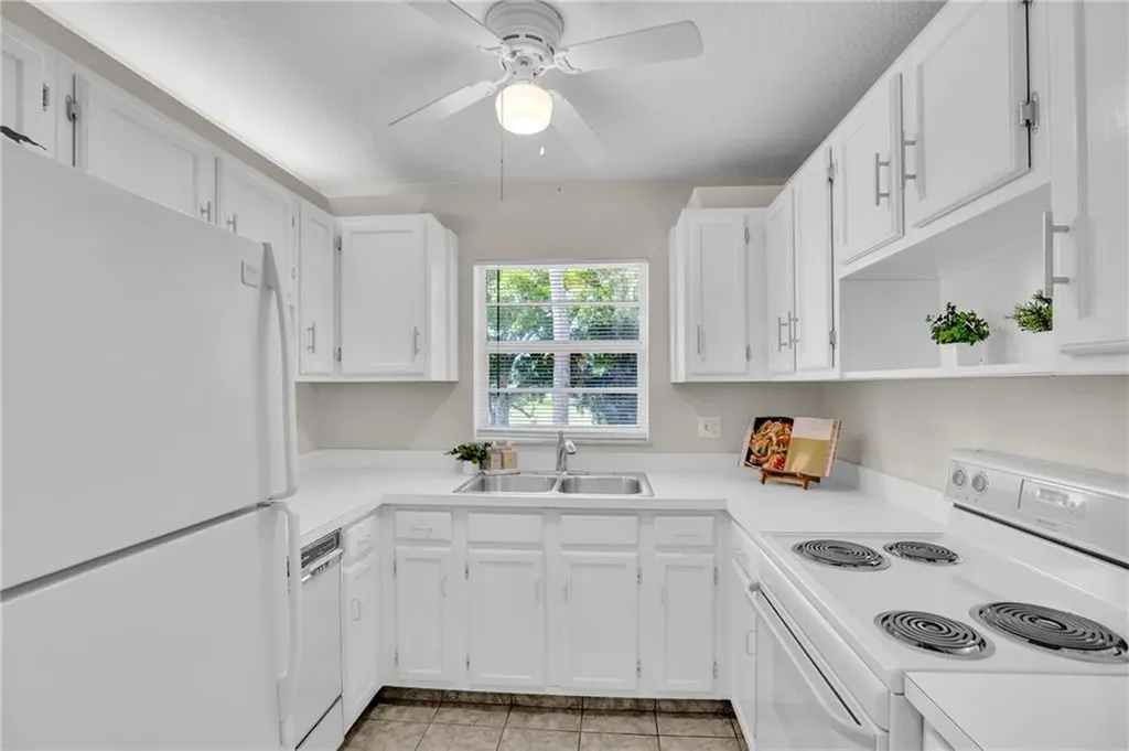 17 Vista Palm Lane Vero Beach FL 32962