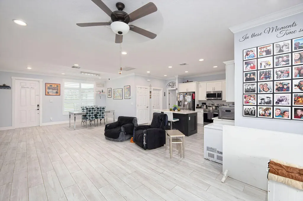 618 NW Billiar Avenue Port St Lucie FL 34983