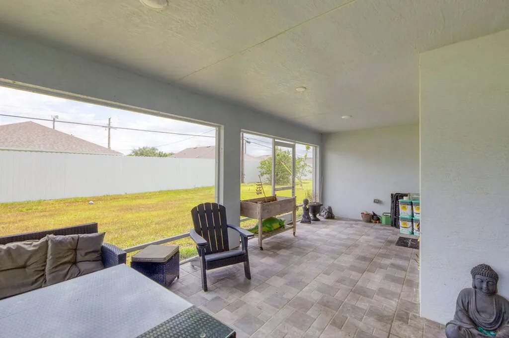 618 NW Billiar Avenue Port St Lucie FL 34983