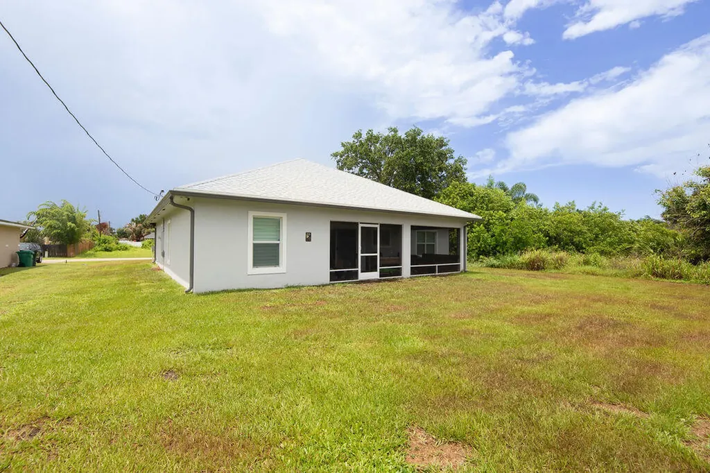 618 NW Billiar Avenue Port St Lucie FL 34983