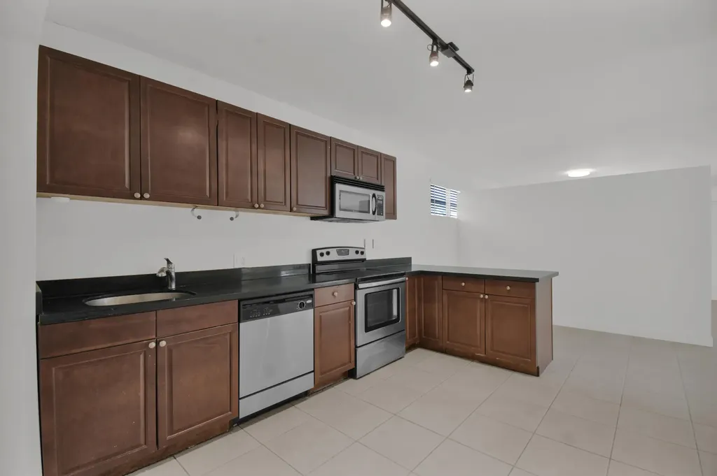 1116 S 17th Avenue Hollywood FL 33020
