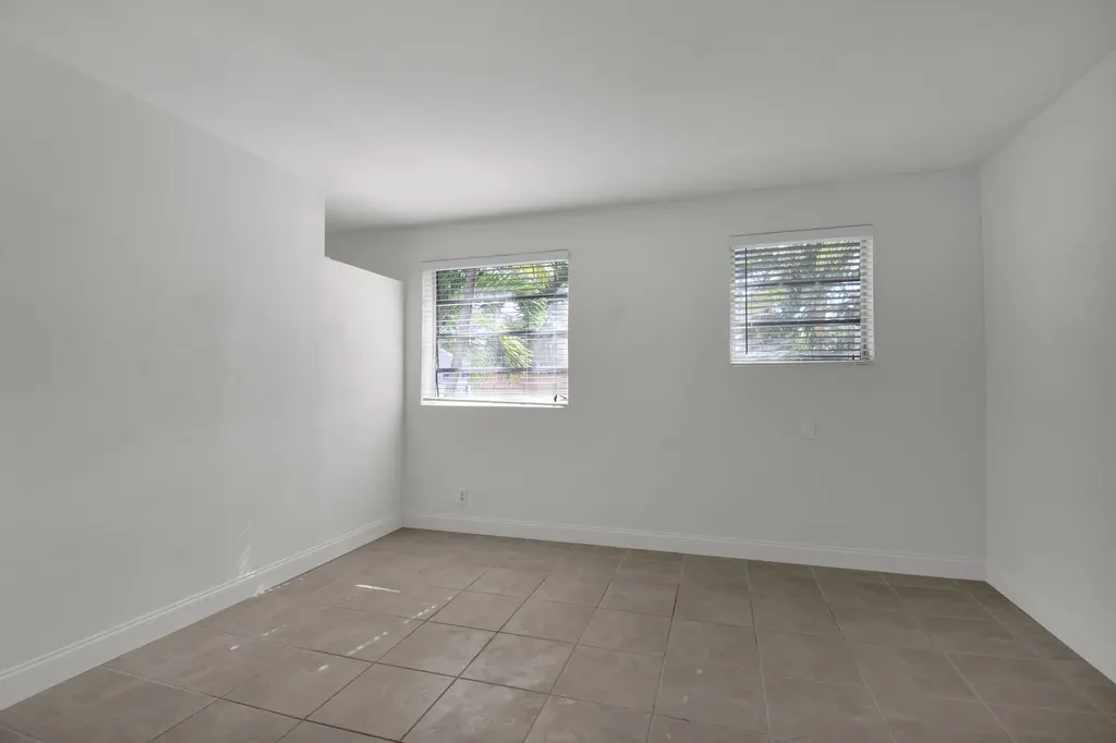 1116 S 17th Avenue Hollywood FL 33020