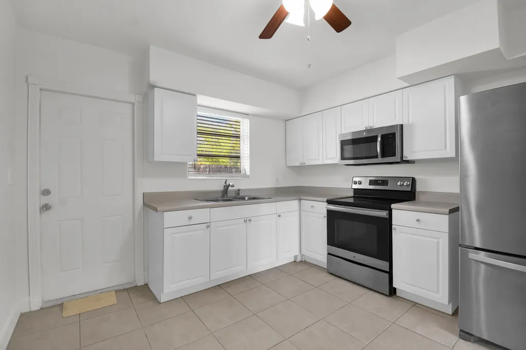 1116 S 17th Avenue Hollywood FL 33020