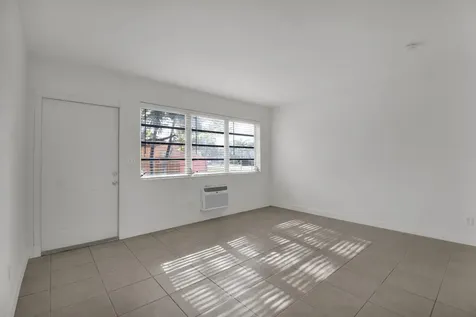 1116 S 17th Avenue Hollywood FL 33020