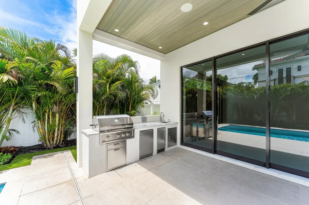 434 NE 6th Street Boca Raton FL 33432