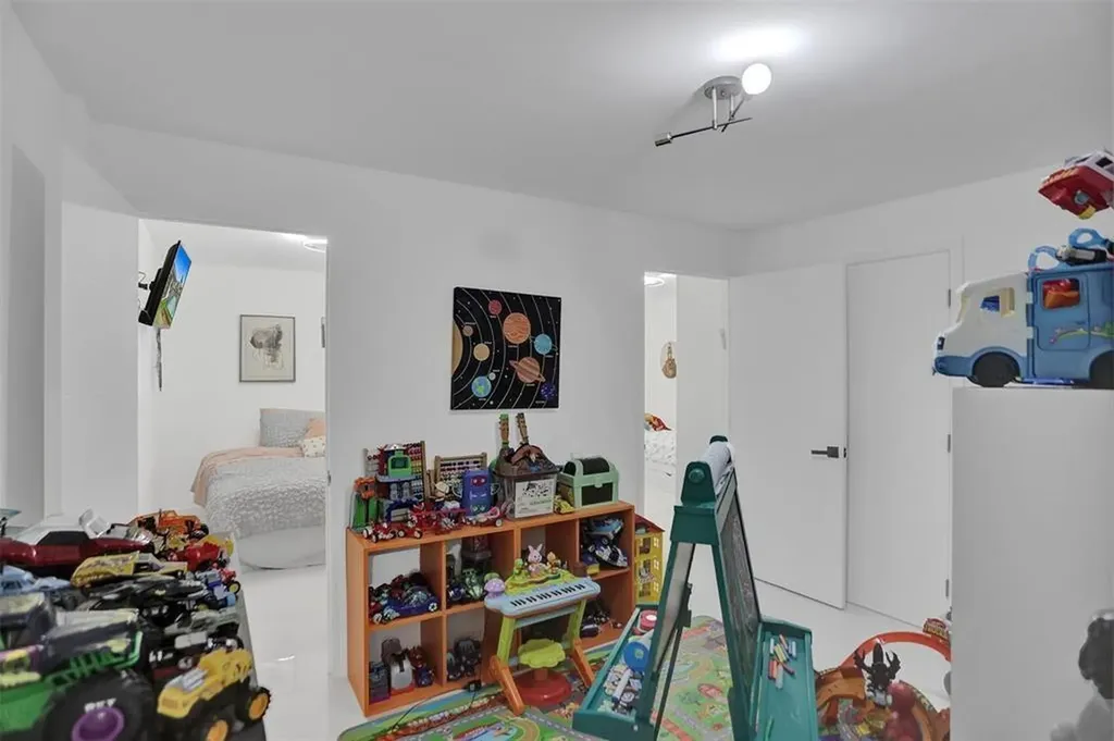 3101 NE 164th Street North Miami Beach FL 33160