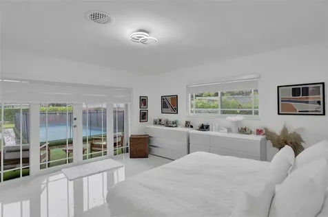 3101 NE 164th Street North Miami Beach FL 33160