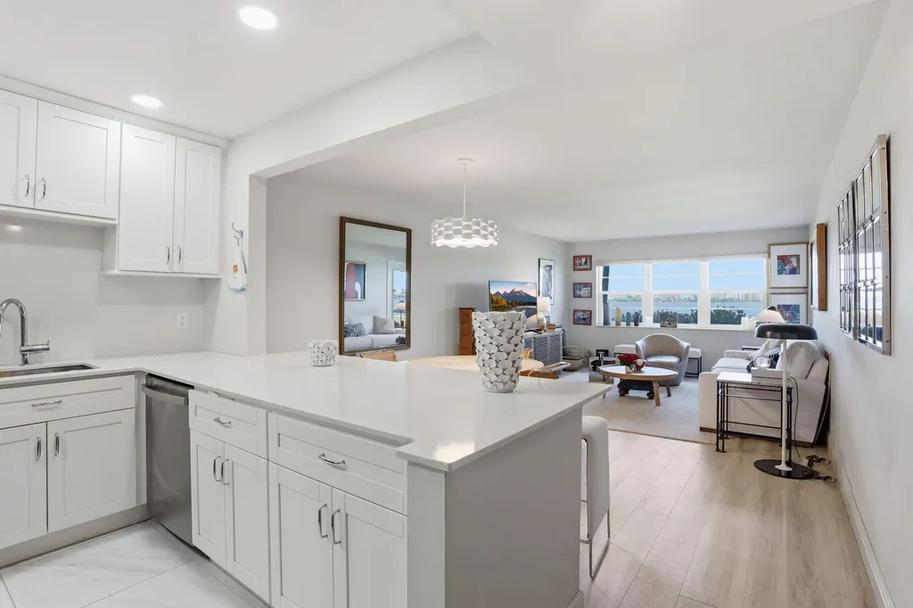 1516 S Lakeside Drive Lake Worth Beach FL 33460