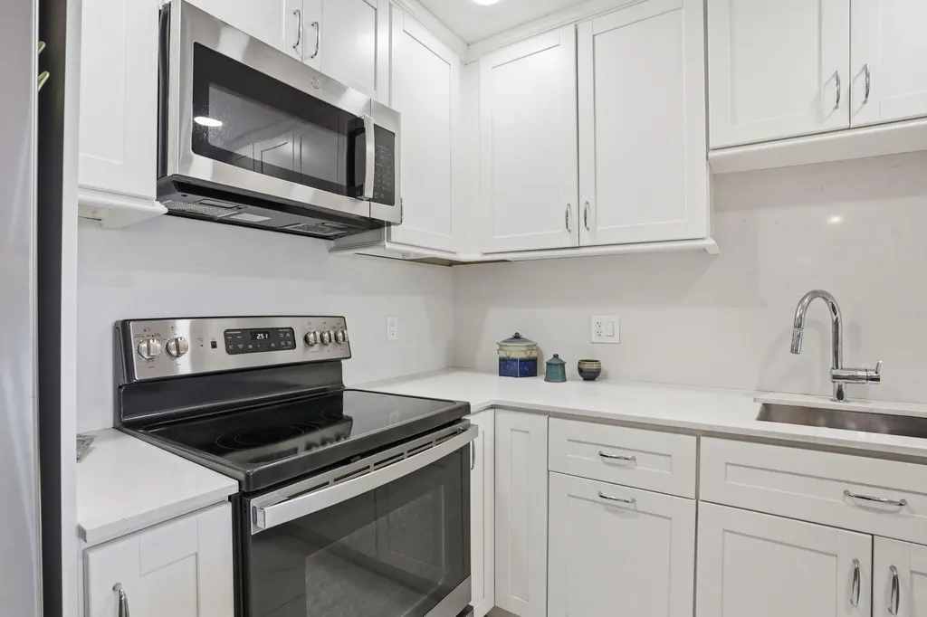 1516 S Lakeside Drive Lake Worth Beach FL 33460