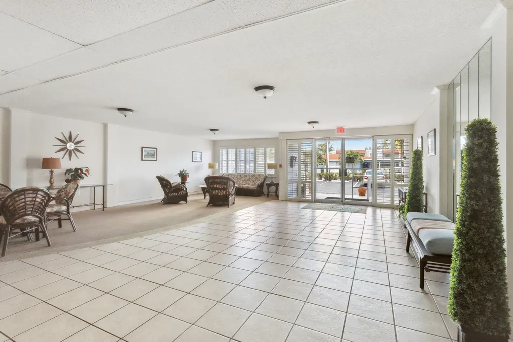 1516 S Lakeside Drive Lake Worth Beach FL 33460