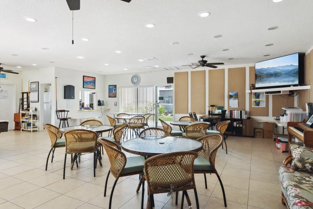 1516 S Lakeside Drive Lake Worth Beach FL 33460