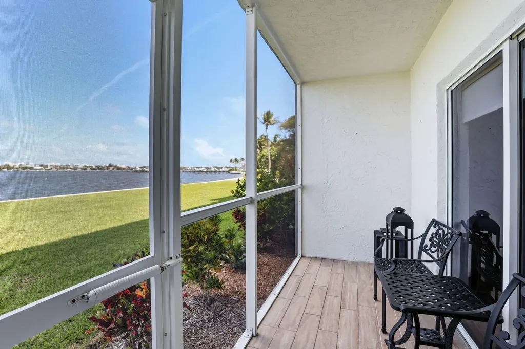 1516 S Lakeside Drive Lake Worth Beach FL 33460