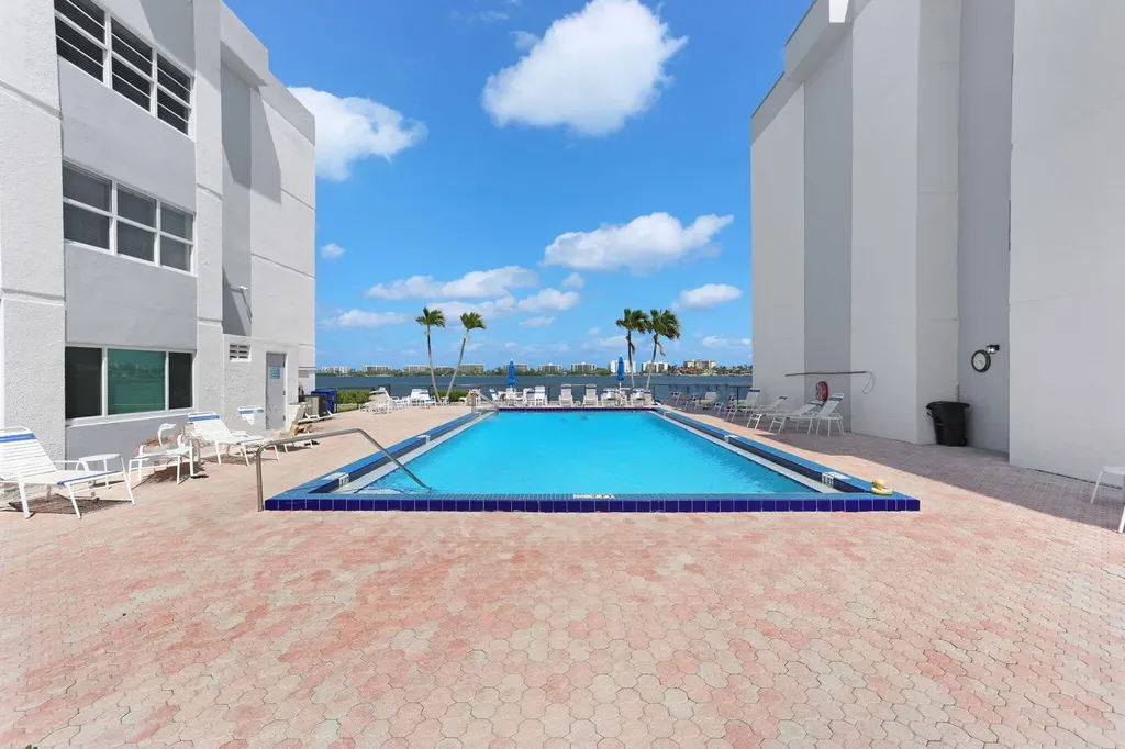 1516 S Lakeside Drive Lake Worth Beach FL 33460