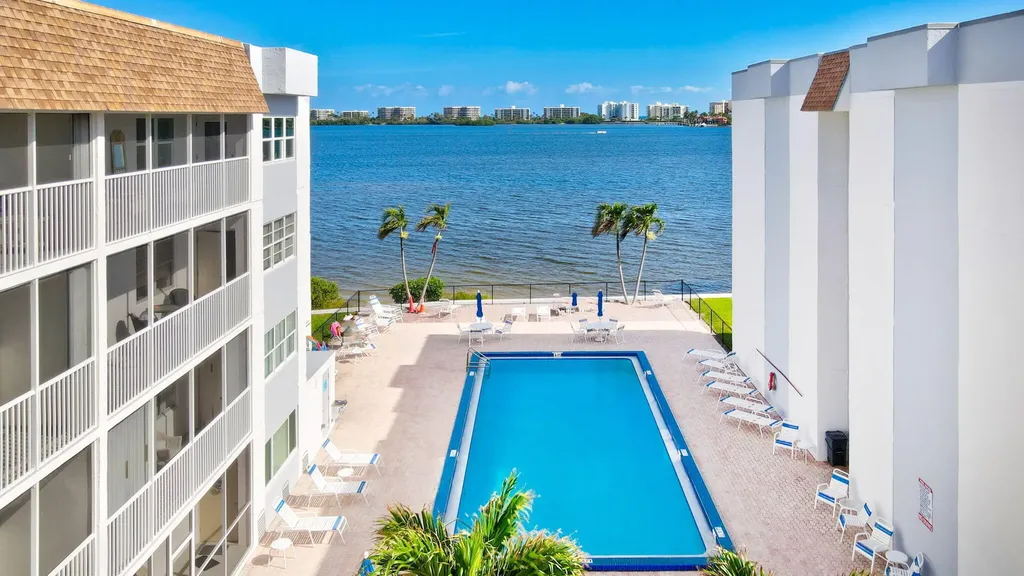 1516 S Lakeside Drive Lake Worth Beach FL 33460