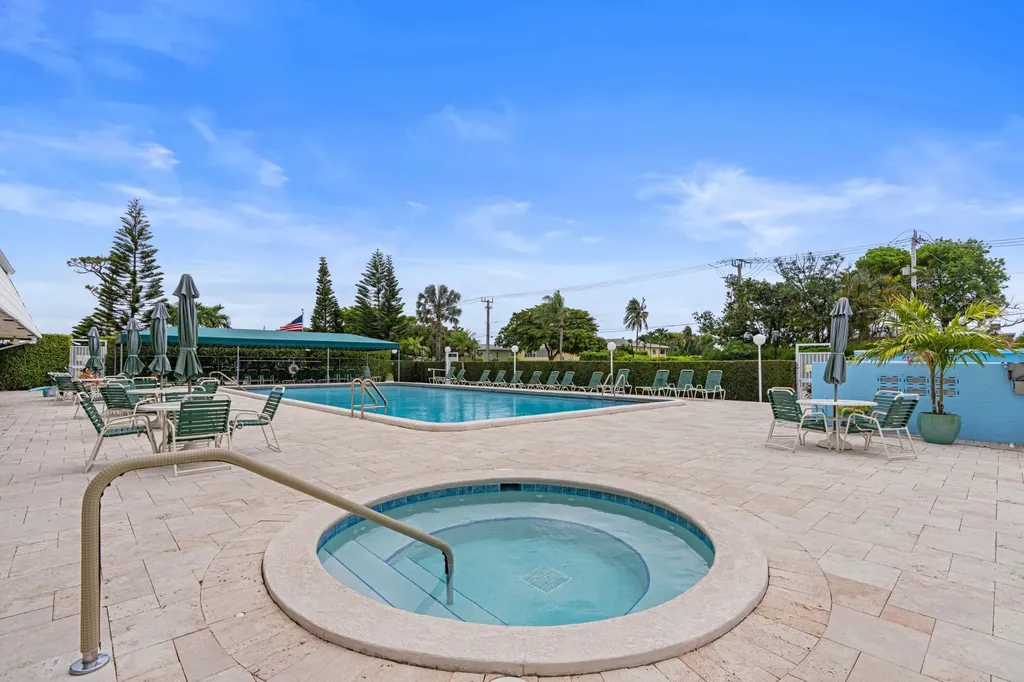 2805 SW 13th Street Delray Beach FL 33445