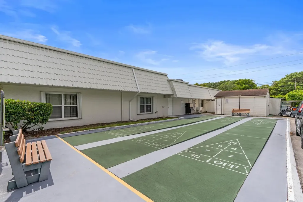 2805 SW 13th Street Delray Beach FL 33445