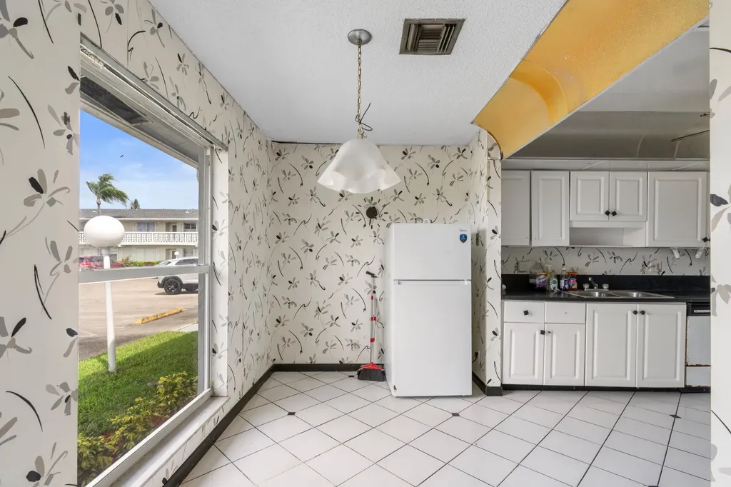 2805 SW 13th Street Delray Beach FL 33445