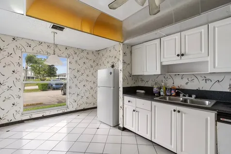 2805 SW 13th Street Delray Beach FL 33445