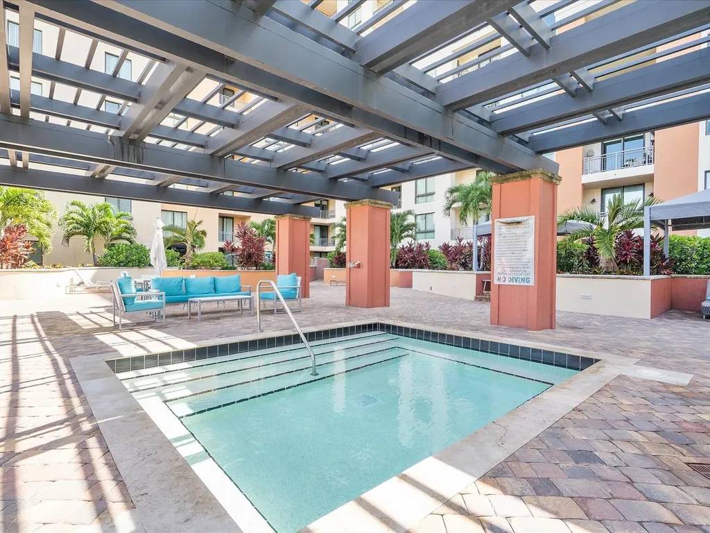 100 N Federal Highway Fort Lauderdale FL 33301