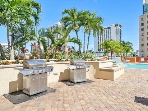 100 N Federal Highway Fort Lauderdale FL 33301