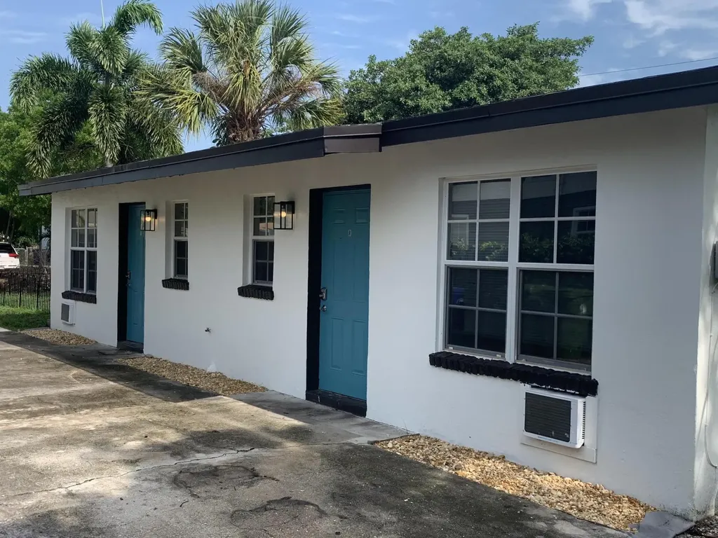 1436 NE 2nd Avenue Fort Lauderdale FL 33304