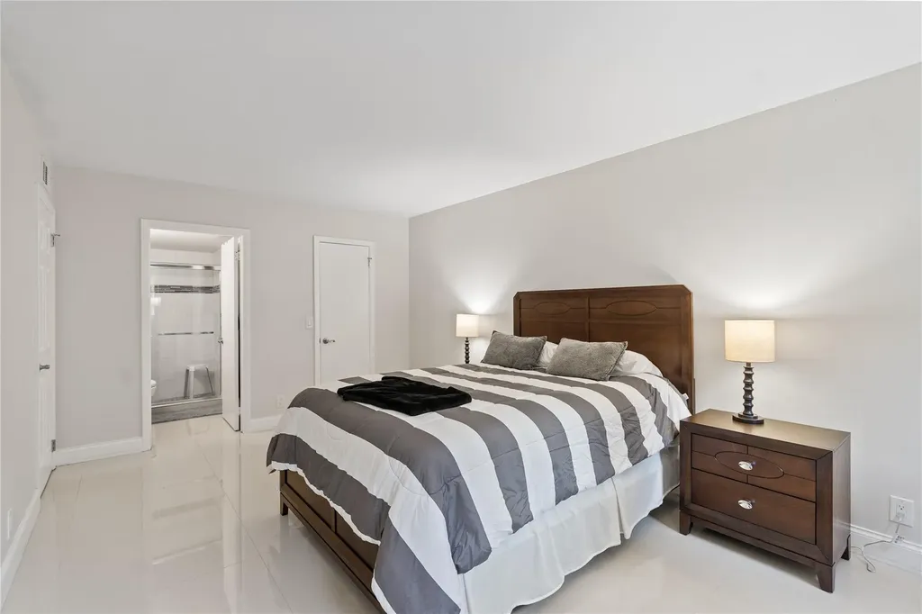 567 Trace Circle Deerfield Beach FL 33441