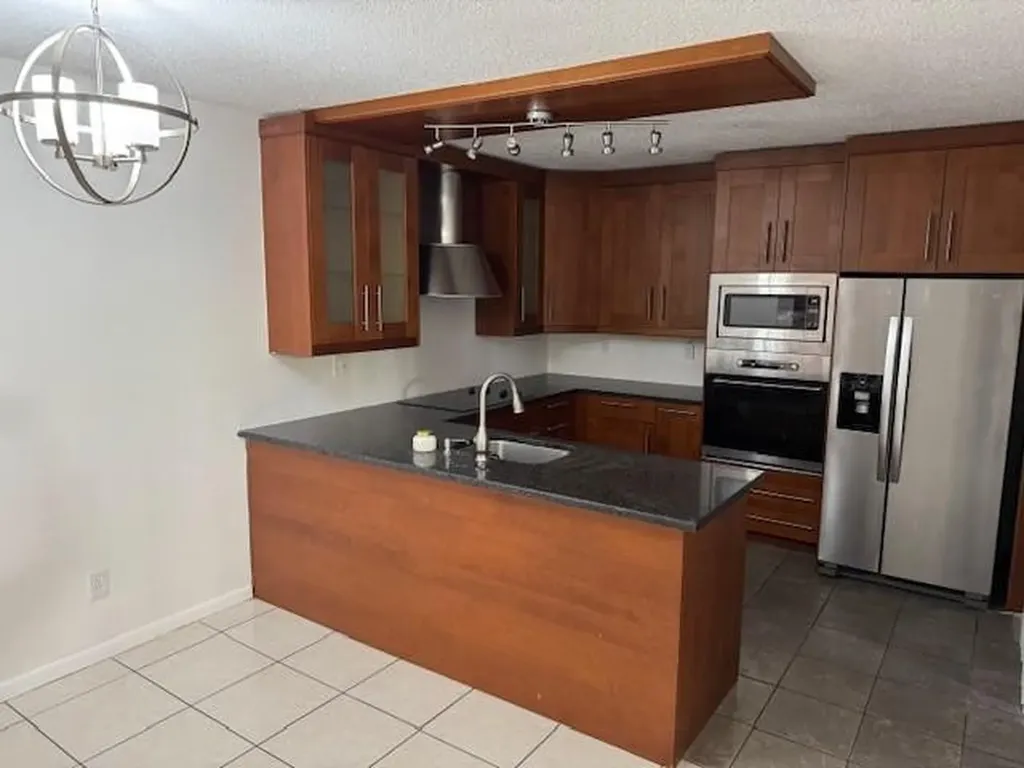 1210 SW 118th Terrace Davie FL 33325