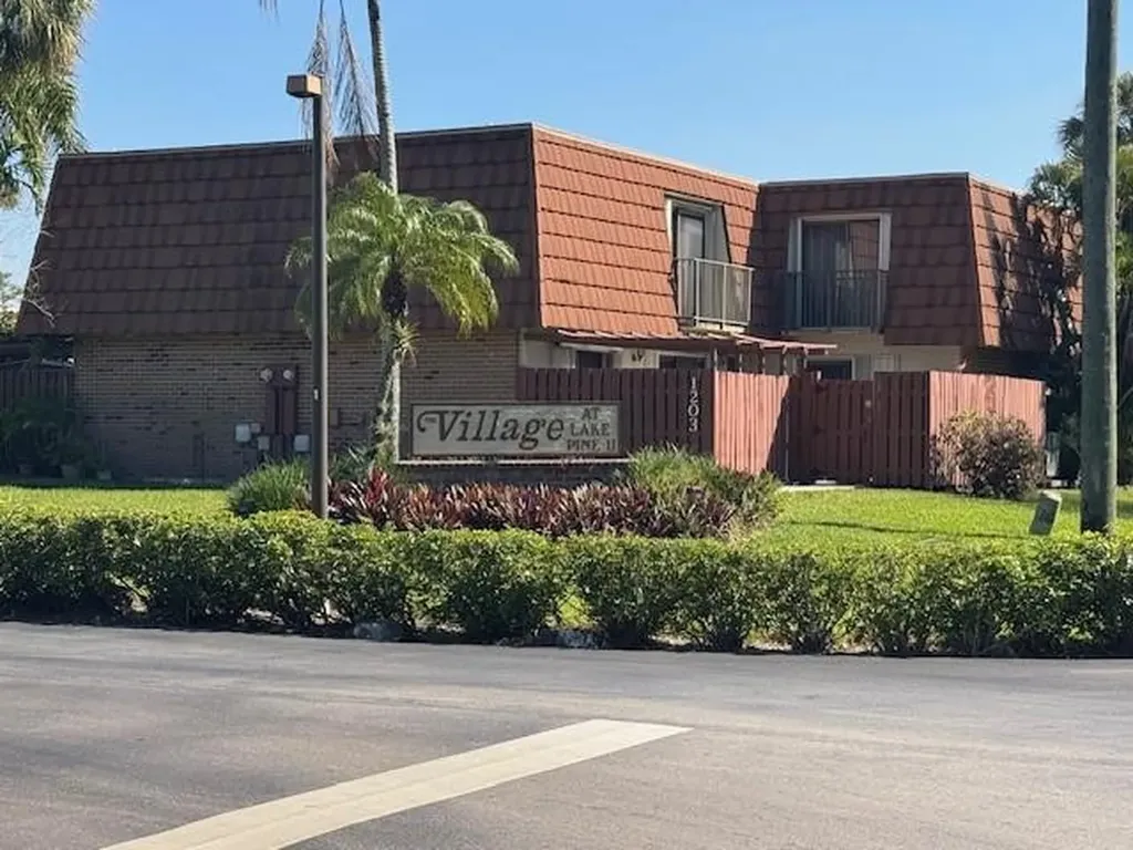 1210 SW 118th Terrace Davie FL 33325