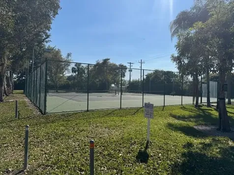 1210 SW 118th Terrace Davie FL 33325