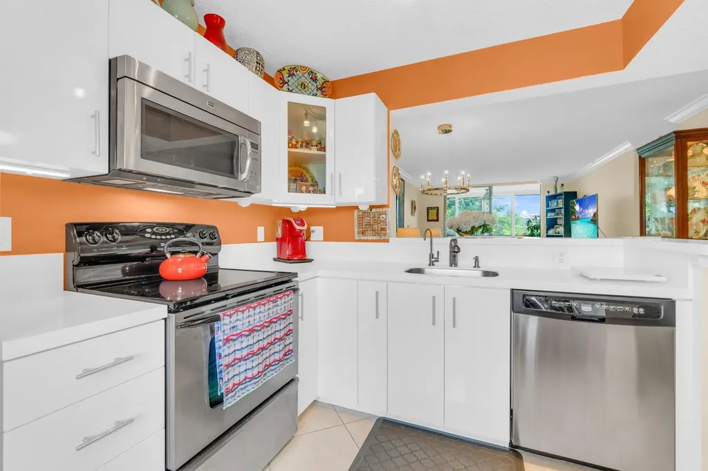 6795 Huntington Lane Delray Beach FL 33446