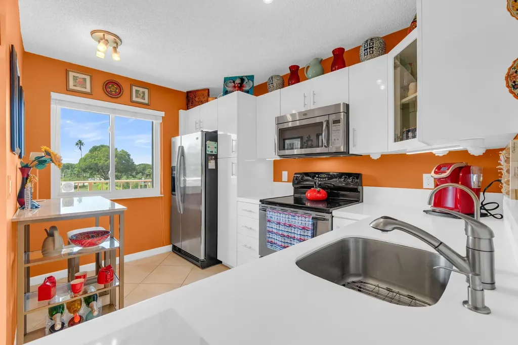 6795 Huntington Lane Delray Beach FL 33446