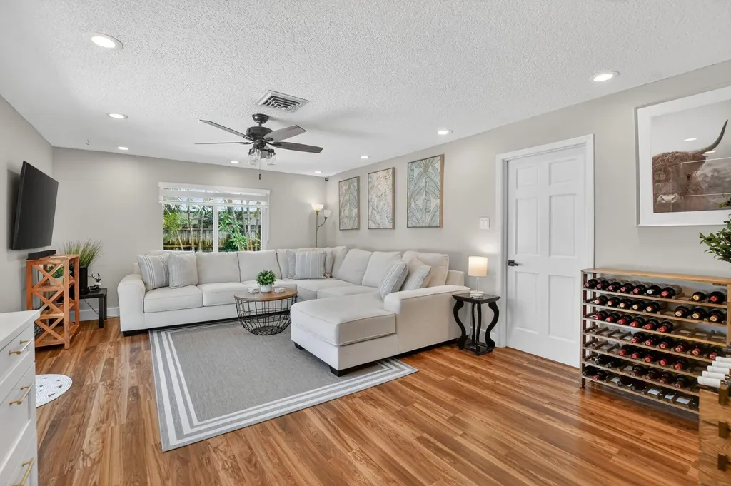 6951 NE 7th Avenue Boca Raton FL 33487