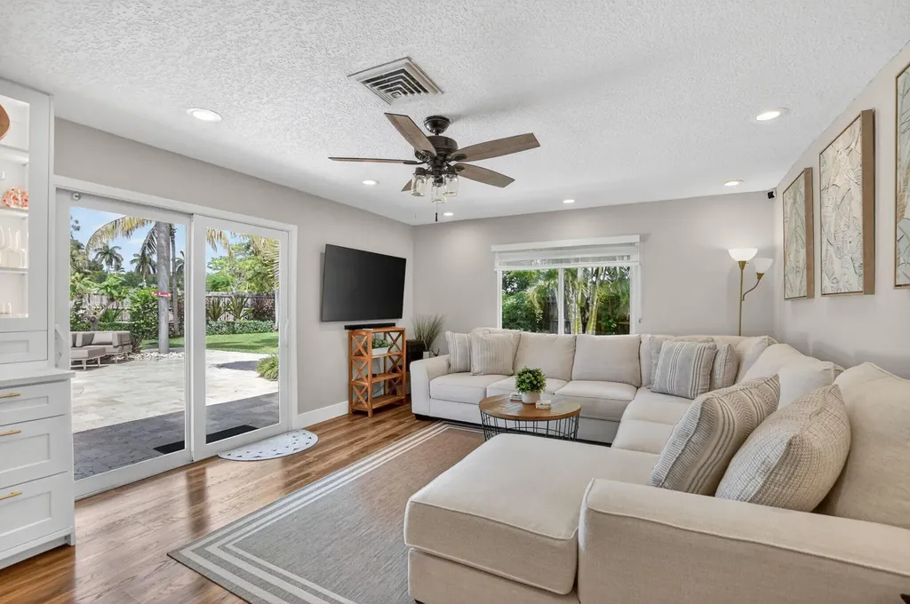 6951 NE 7th Avenue Boca Raton FL 33487