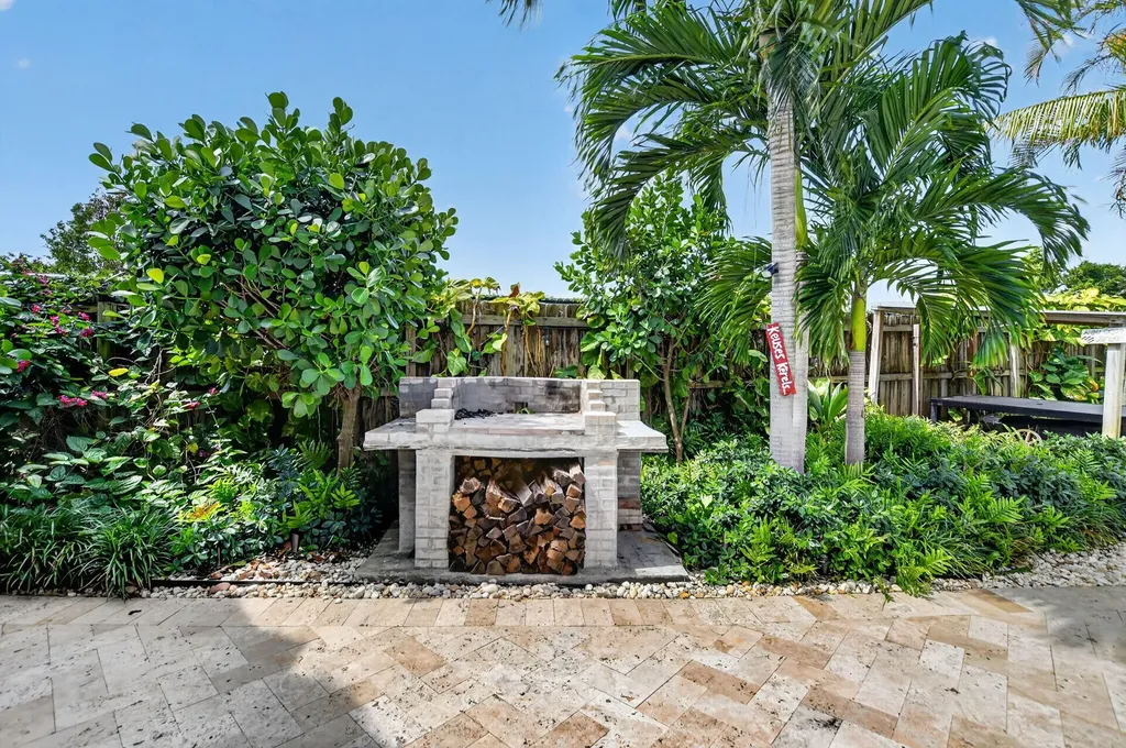 6951 NE 7th Avenue Boca Raton FL 33487