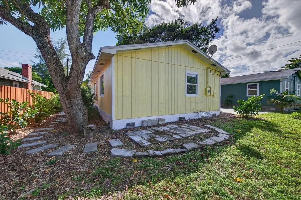 117 NE 8th Street Pompano Beach FL 33060