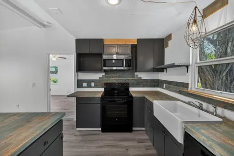 117 NE 8th Street Pompano Beach FL 33060