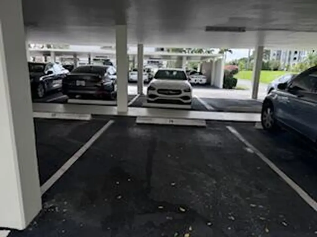 2000 Presidential Way West Palm Beach FL 33401