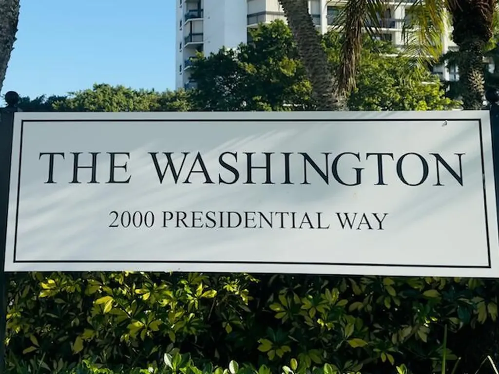 2000 Presidential Way West Palm Beach FL 33401