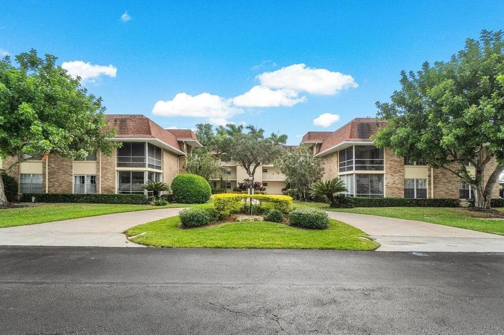 5510 Tamberlane Circle Palm Beach Gardens FL 33418
