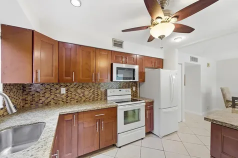 129 Piedmont C Delray Beach FL 33484