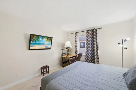 129 Piedmont C Delray Beach FL 33484
