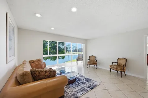 129 Piedmont C Delray Beach FL 33484
